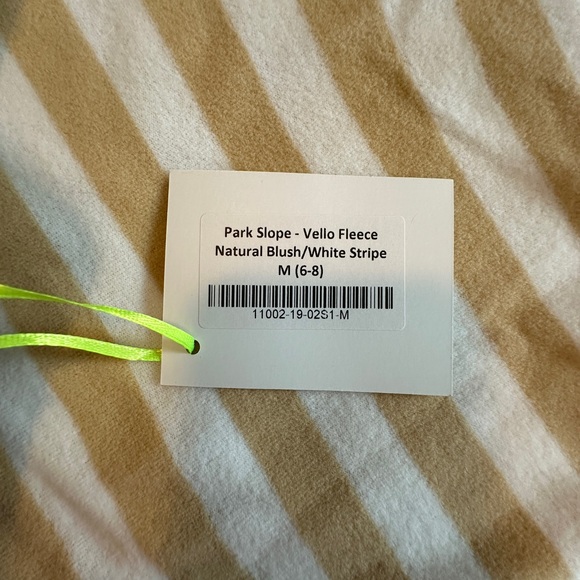 Dudley Stephens Park Slope, medium, white/tan strip vello fleece from Tuckernuck - Picture 2 of 2